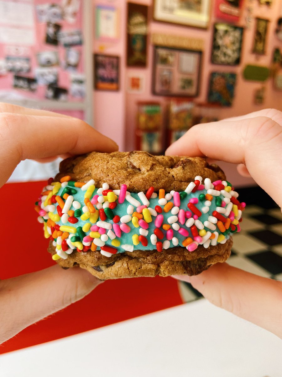 LicksUnlimited's tweet photo. POV: you’re about to take a bite of a delicious ice cream sammie https://t.co/z7iH8oHDif