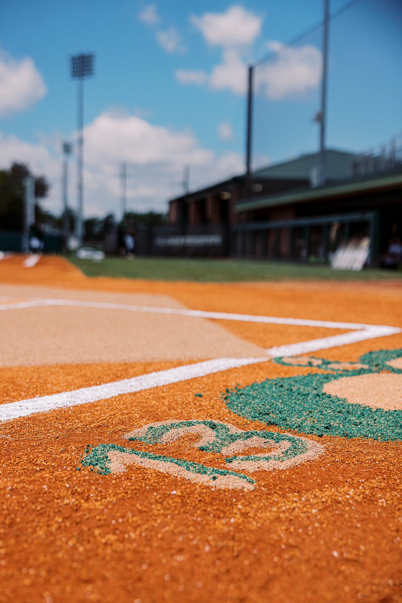 UAB_SB's tweet photo. Thank you to our 5️⃣ Seniors for all that you have done for UAB Softball!

We hate to see you go, but we know you’re on to accomplish great things beyond the diamond. 🔥

#WinAsOne | #ForeverBlazers https://t.co/YmDKHqgSN9