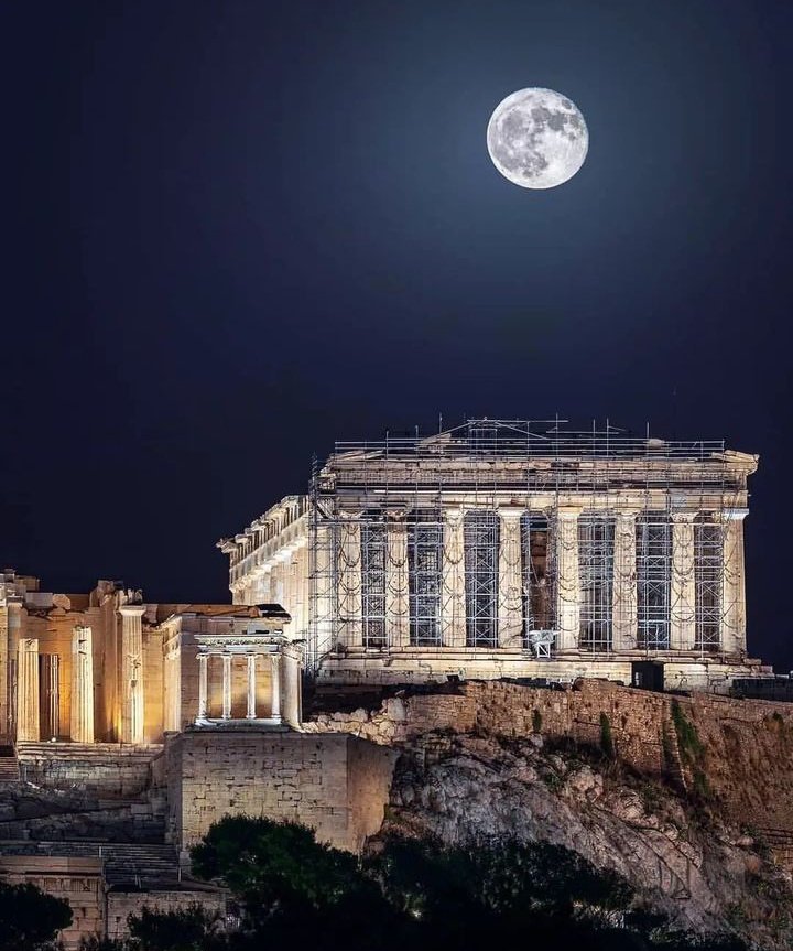 enzasv's tweet photo. Athens Greece 🇬🇷 https://t.co/PtwVQMlxZq