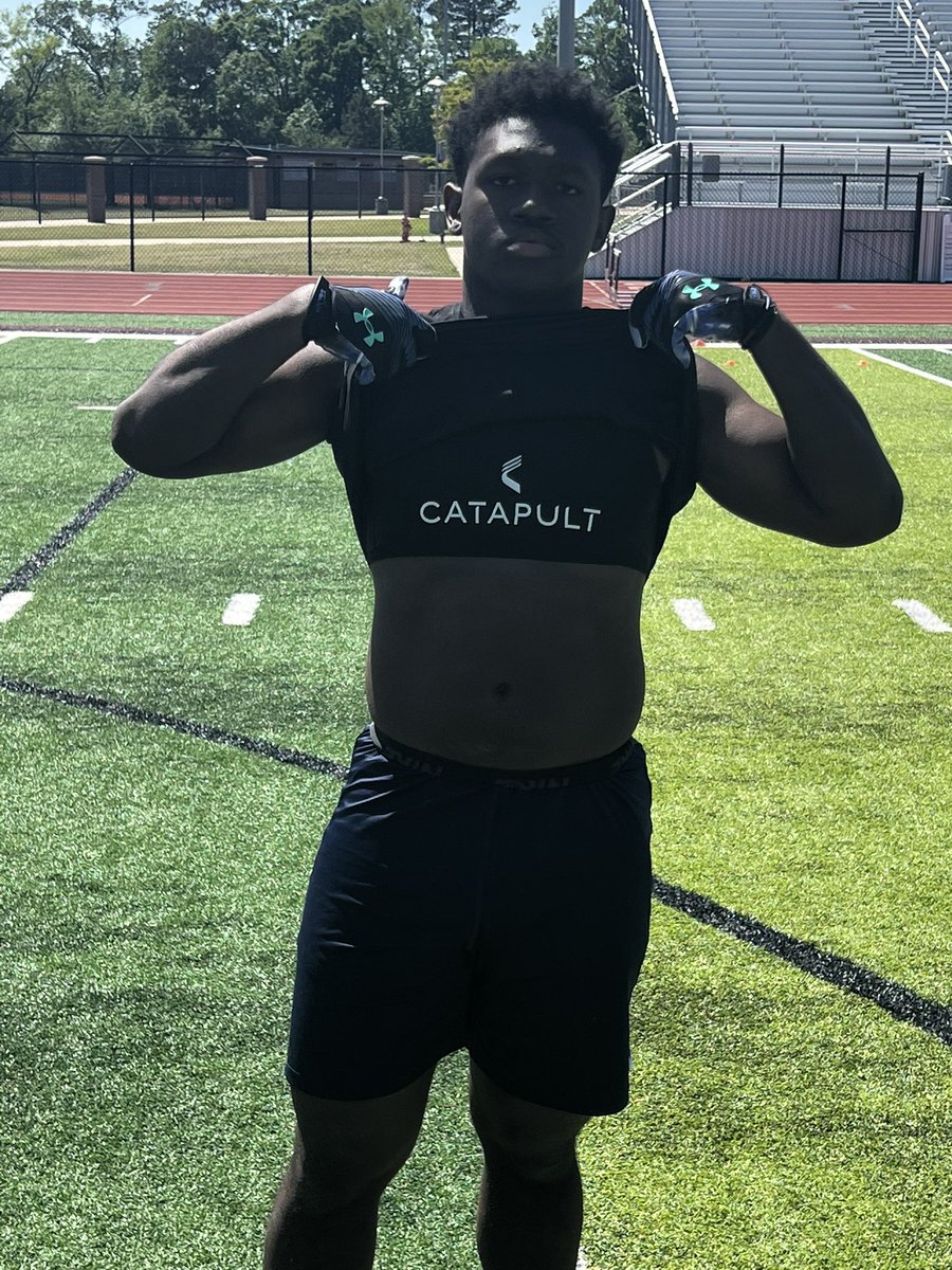 2024 All-State LB @preston_davis24 showing off the @catapultsports vests!

#MonsterCamp23 #TestinTheVest
#TheCatapultAdvantage