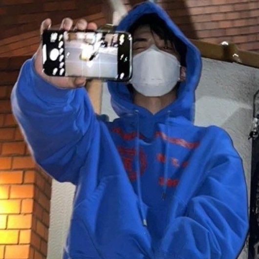 jensngies's tweet photo. hej n jestem nowy ale sie przenioslem i szukam kpop/nonkpop moots💙 #kpoptwt #stantwt https://t.co/U73oCU064g