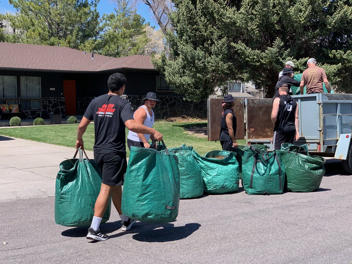BengalGridiron's tweet photo. Found some time to help the Pocatello community before finals week! We are always more than happy to “Rake A Difference” https://t.co/wisuvuCCCc
