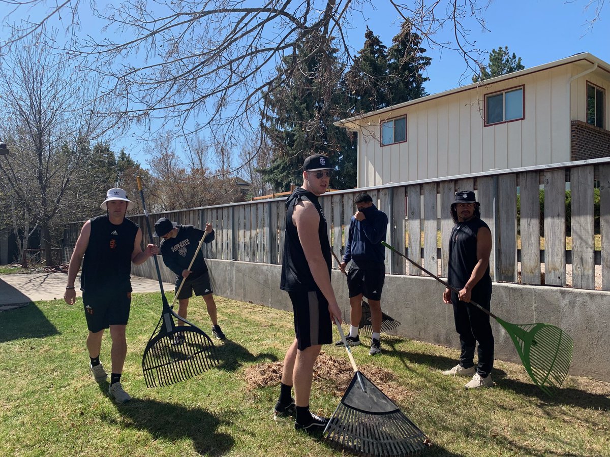 BengalGridiron's tweet photo. Found some time to help the Pocatello community before finals week! We are always more than happy to “Rake A Difference” https://t.co/wisuvuCCCc
