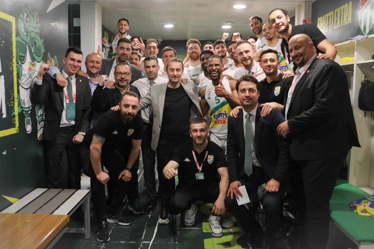 Sezer Sezgin (@sezsezgin1) on Twitter photo TAKIM 🐊 TAKIM 🐊