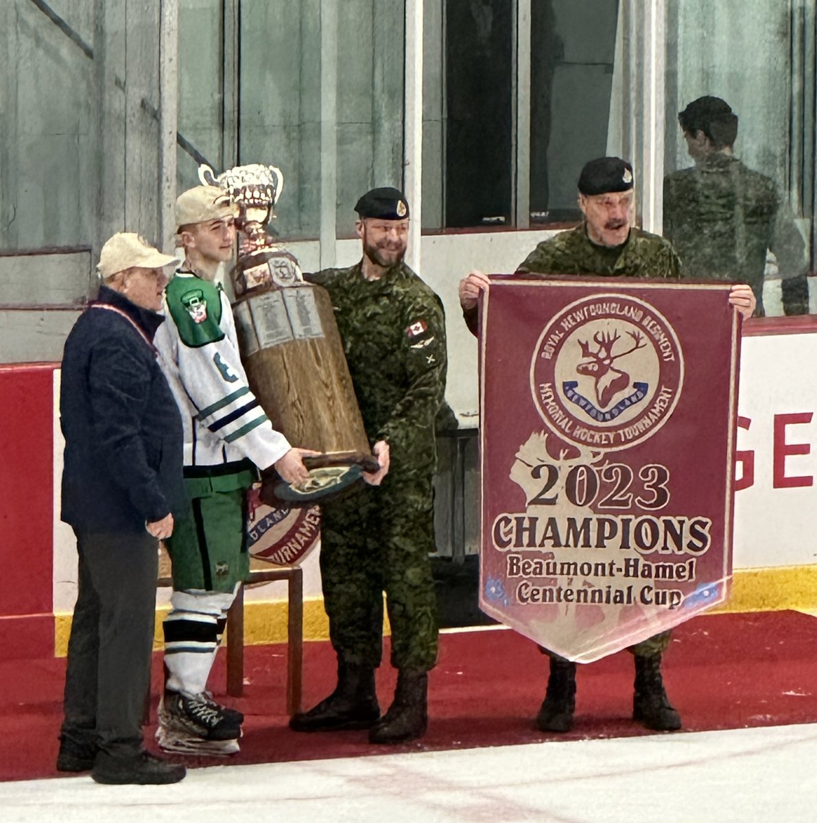 ODAthleticsNL's tweet photo. BACK TO BACK TO BACK BEAUMONT HAMEL CHAMPIONS!!! 
#bleedgreen #patriotpride @ODHigh @ODHockey @Mount_Pearl https://t.co/kMj7KnRv5J