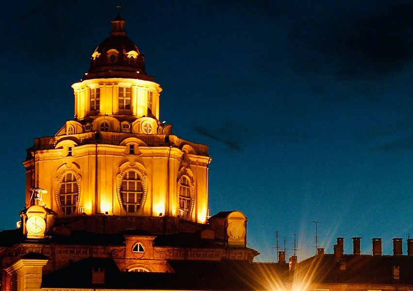 AlessandroForn6's tweet photo. GOOD NIGHT from TORINO, #photo #art #torino #turin #ilovetorino #iloveart #artlover #photography #ArtLovers #TorinoCheSpettacolo  #TorinoWhataShow #TorinoCheMeraviglia https://t.co/2olrbEU97D