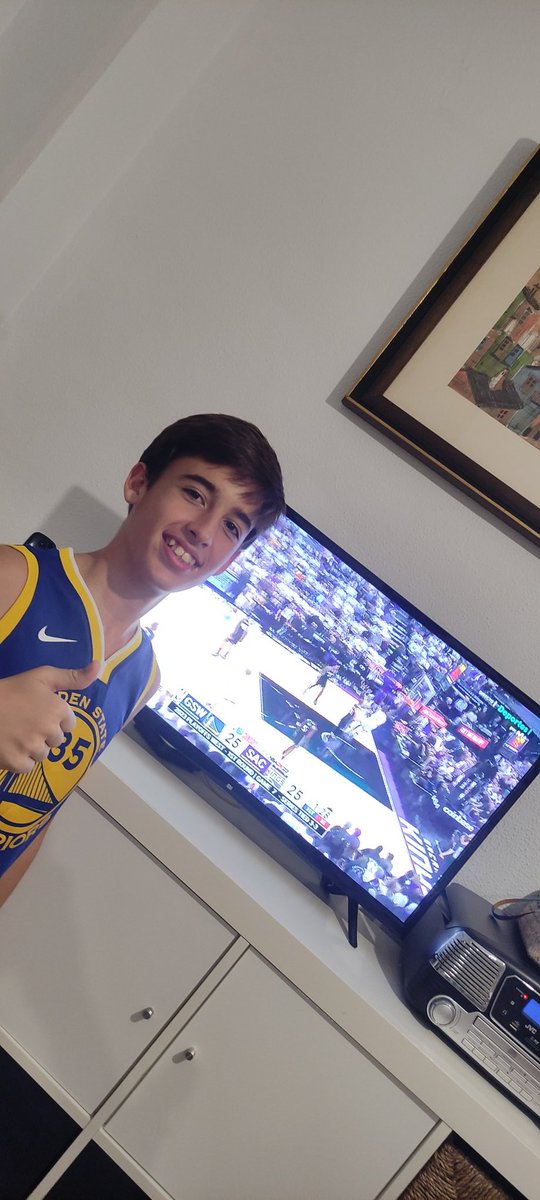 #TiempoDePlayoffs vamoooss warriors , #dormiresdecobardes @MovistarNBA