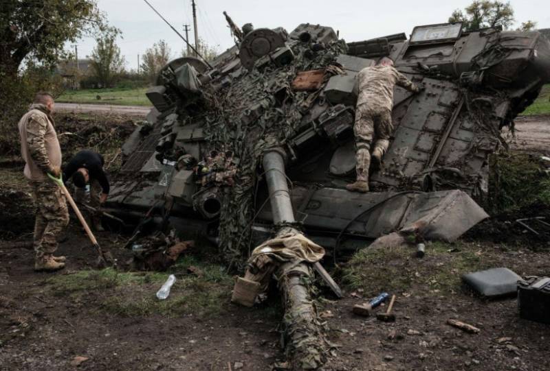 TRUFAULT's tweet photo. Ya tenéis disponible mi DIRECTO, hablando de la captura y posterior traslado de un #T90A a Estados Unidos.
¡¡LA QUE SE HA MONTADO!!
https://t.co/zIwygVJ26c
🇷🇺🇺🇸
#Rusia #Ucrania #UkraineRussiaWar️ #ukrainecounteroffensive #Ukraine️ #War #Tank #Tanka #Tanks #Tanker #RussianArmy https://t.co/lNZaYqGue8