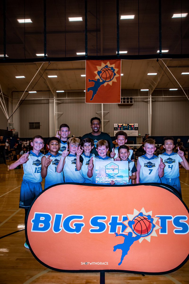 BigShotsGlobal's tweet photo. #BIGSHOTS #MBJamLive
🏆 11u Boys Championship 🏆
Next Up - 57
Team Dynamic Black - 31
MVP: #7 Gabe Lawson 12 https://t.co/nHcskR038z