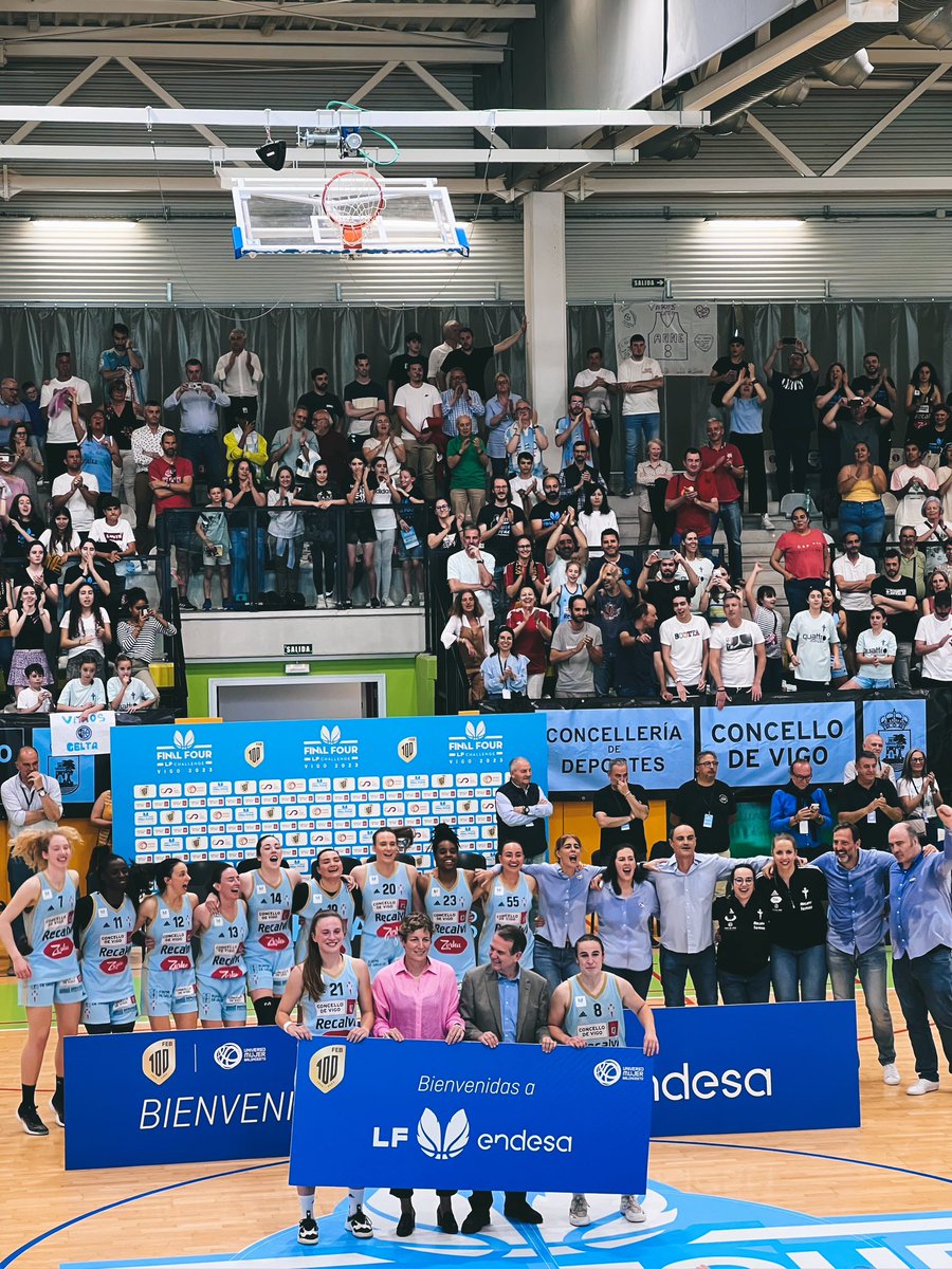 OCeltismoFala's tweet photo. ESTAS RAPAZAS XA SON HISTORIA DO BALONCESTO VIGUÉS, UN ORGULLO PARA TODA A CIDADE!!!

UN EXEMPLO DE AFOUTEZA É CORAZÓN QUE LOITARÁ O ANO QUE VEN EN @LFEndesa!!! https://t.co/87DhilsCKc