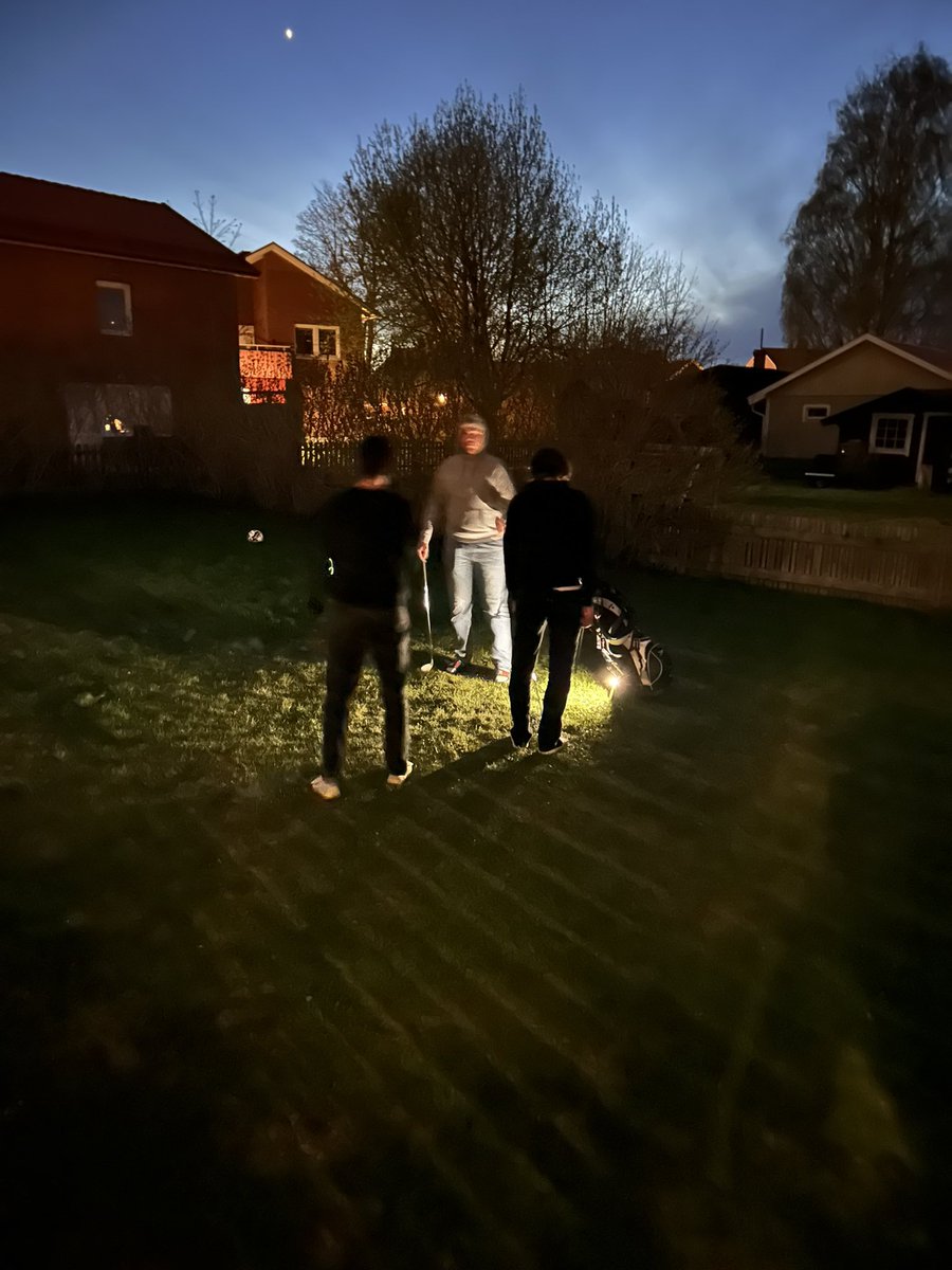 Oliver Kriström tweet media