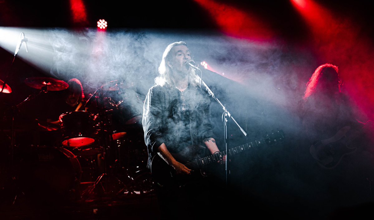 What a weekend! Kendal to Whitby now homeward bound. Always worth the miles <a href="/officialnma/">New Model Army</a> <a href="/BACKendal/">Brewery Arts</a> <a href="/WGWGothWeekend/">Whitby Goth Weekend</a> 📸 by me