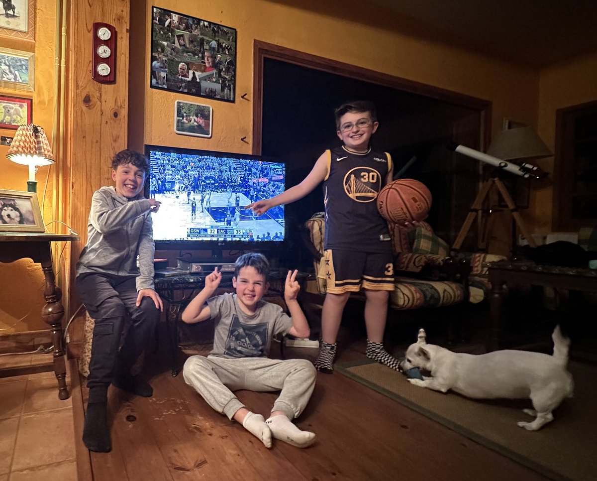 KULTURALIA's tweet photo. #TiempoDePlayoffs https://t.co/FBFtEqRB4D