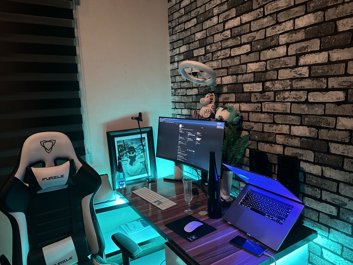 czarify's tweet photo. Went from this to that in just a few years👀

Maybe the key was patience🥹 https://t.co/hedGCtnNlY