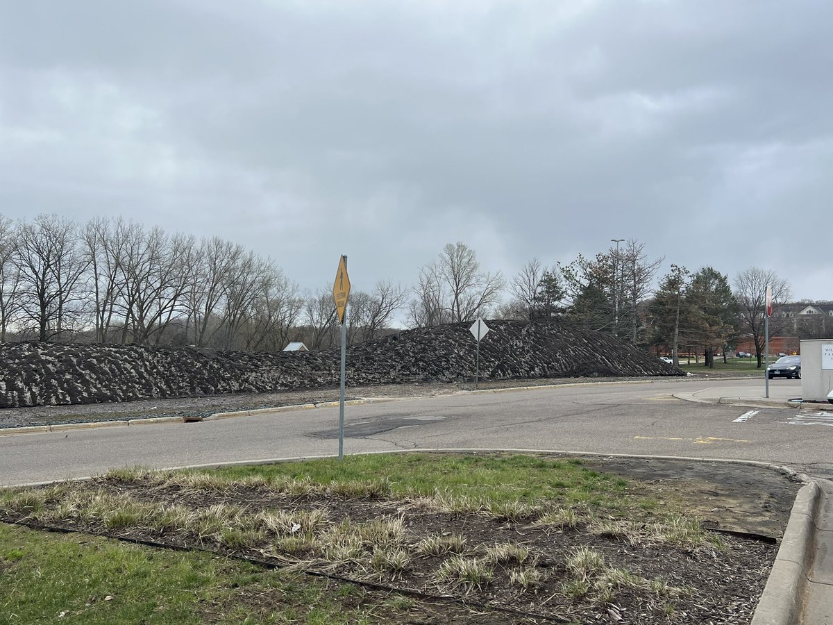 Blois Olson on Twitter "Status update on the Ridgedale snow pile"