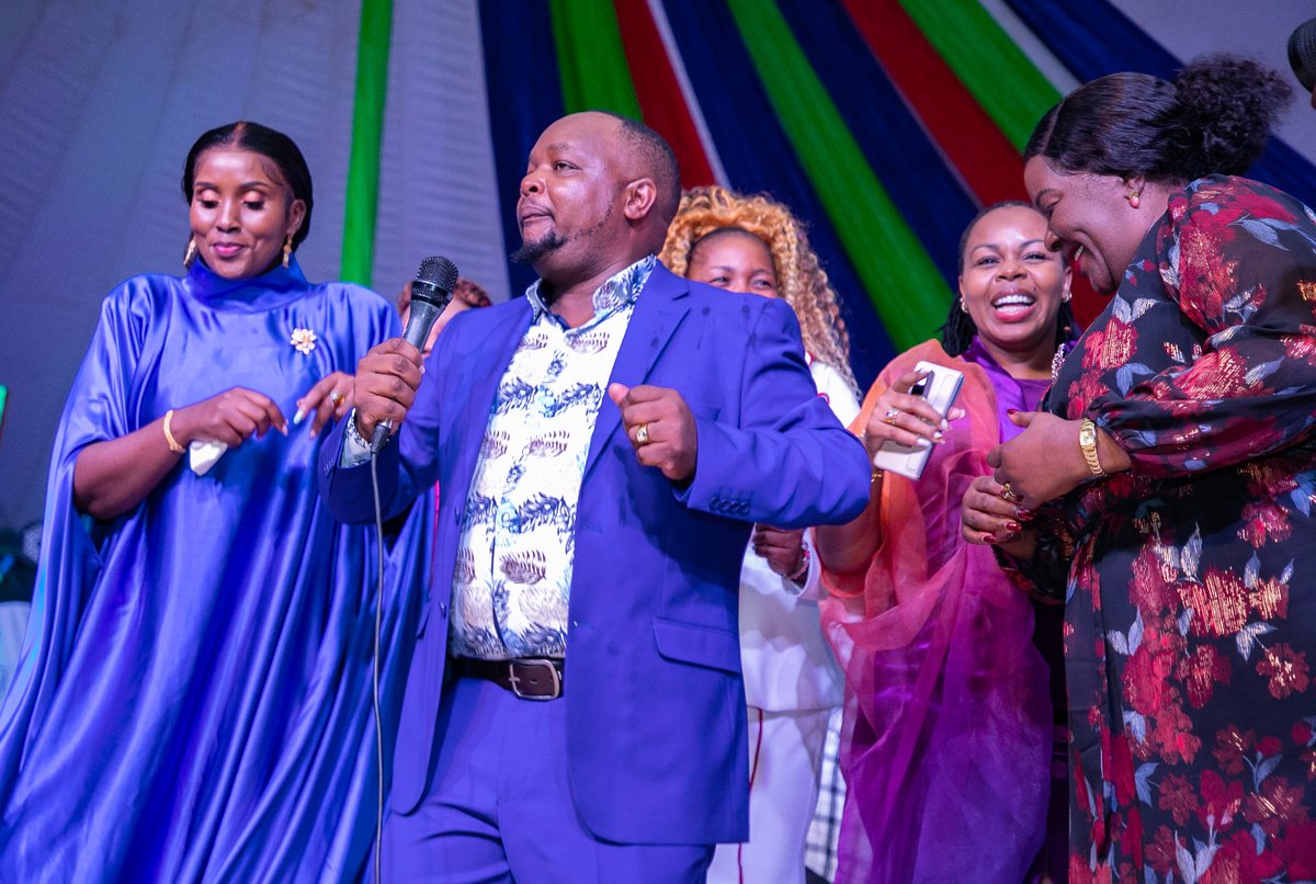 NdindiNyoro's tweet photo. Congratulations Muigai Wa Njoroge on your 25th anniversary of keeping Kenyans informed and entertained.

Wishing you all the best as you achieve even more in the coming days and years.

We are African and Africa is our Business.. https://t.co/2kXW3FLilH