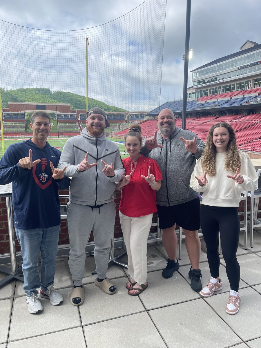 Grey L Carroll tweet media