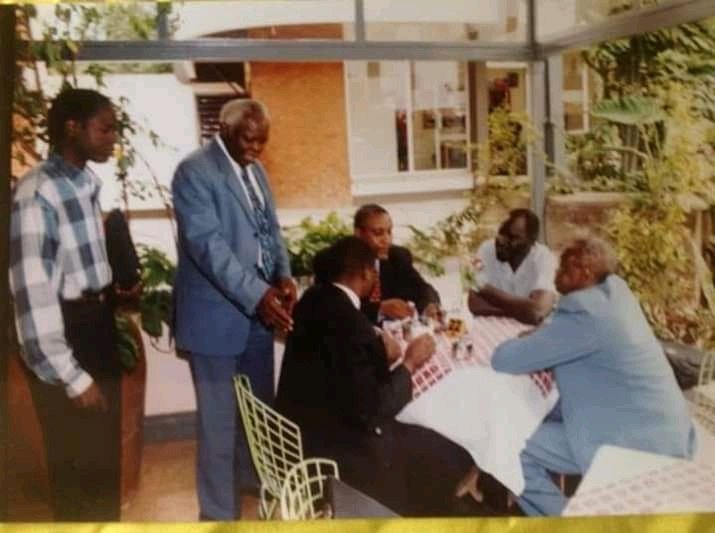 With the SPLM/A delegation during the time of the #Sudan peace process at Silversprings Hotel, Nairobi,Apr 2003. Frm (r) to (l): Commander Nhial Deng Nhial (head of delegation),Commander Bior Ajang, Commander Yasir Arman, Commander Taban Deng Gai, Commander Edward Lino & myself.