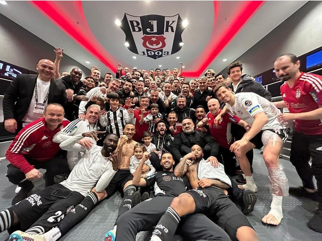 Biat edeceksiniz diyen bir göt vardı.. nerelerde acaba şimdi? #Besiktas