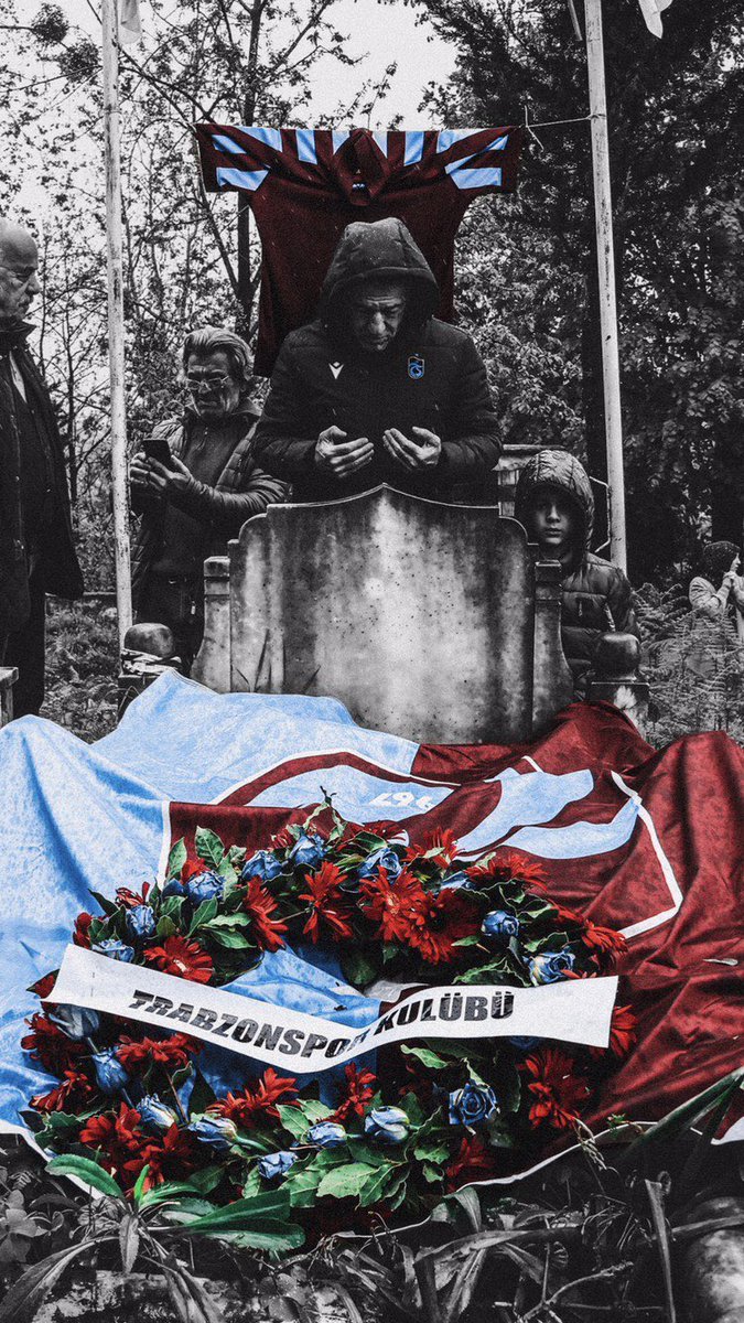 halil61akturk's tweet photo. Biz takım tutmuyoruz, biz tümüyle yaşıyoruz. Trabzonspor, ona hayat verenlerin hayatıdır! https://t.co/RyfASyi31o