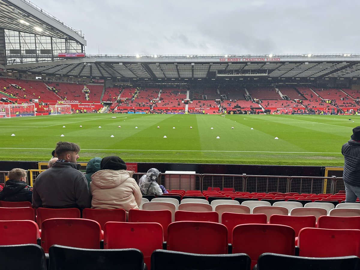 ausyausy's tweet photo. @PremierReds is 100% legit, fantastic day and great seats, communication from him was exceptional! I’ll definitely be using him again!! 🧣 https://t.co/DitnVSb7sA