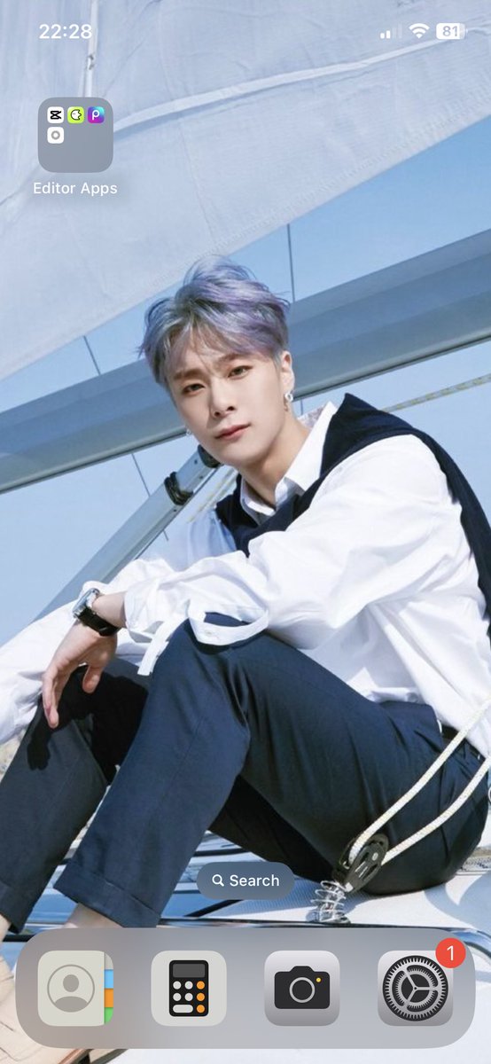 moon_ko_binnie's tweet photo. Please tell me that I’m not the only one who’s doing this nowadays 😭💔 It’s really hard for me to forget Moon Bin when I didn’t had a chance to met him in person 😭😭😭 Fly high to our talented and always giving us a such a brightness smile💖 #moonbin #MOONBIN #MoonBinWeLoveYou https://t.co/iFDGky6Lpl