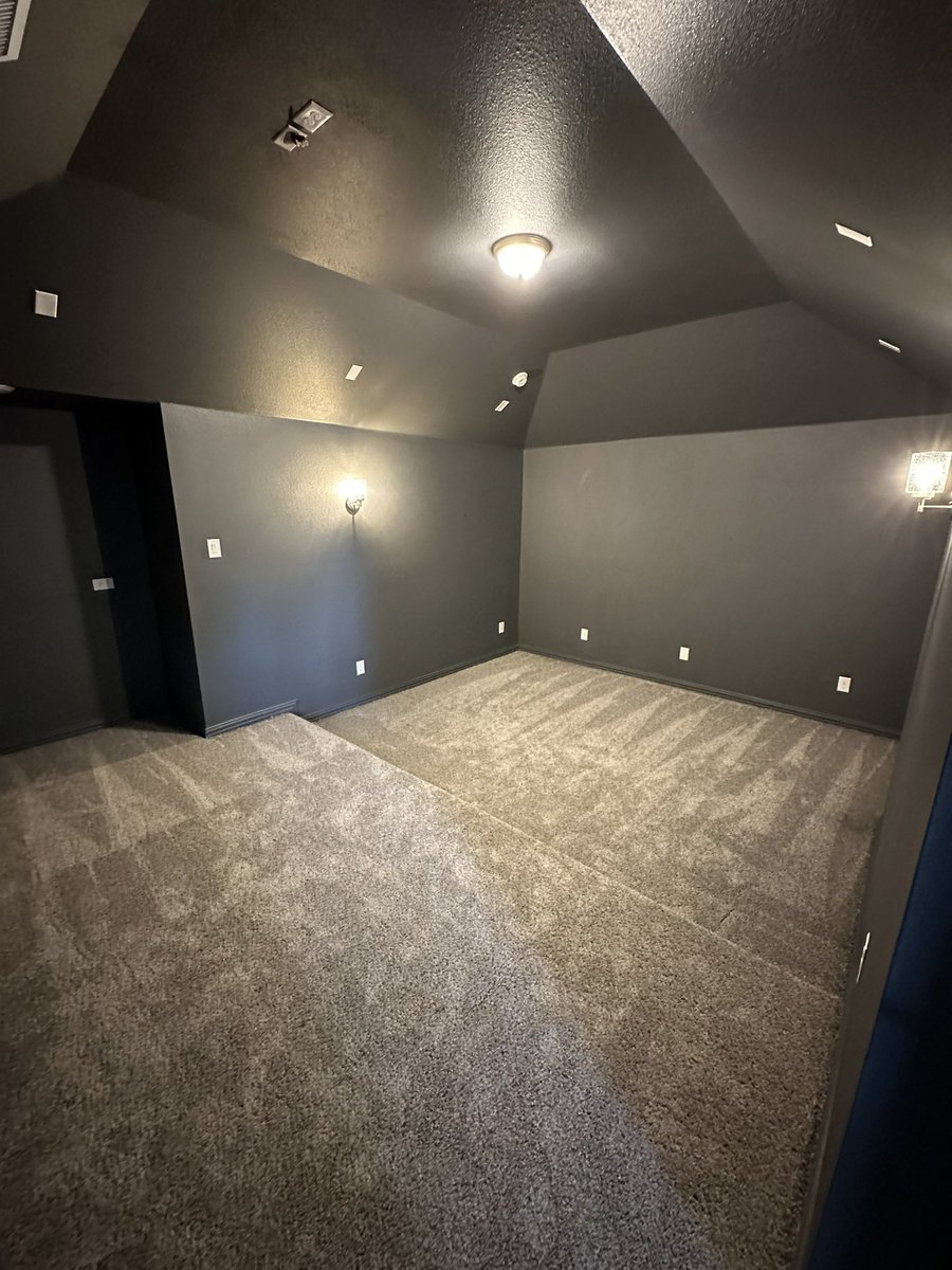 benwegmann's tweet photo. BRAND NEW 6 bedroom home with over 4,000 sqft of living space for $730,000 🤩 https://t.co/G7YomX2wSU