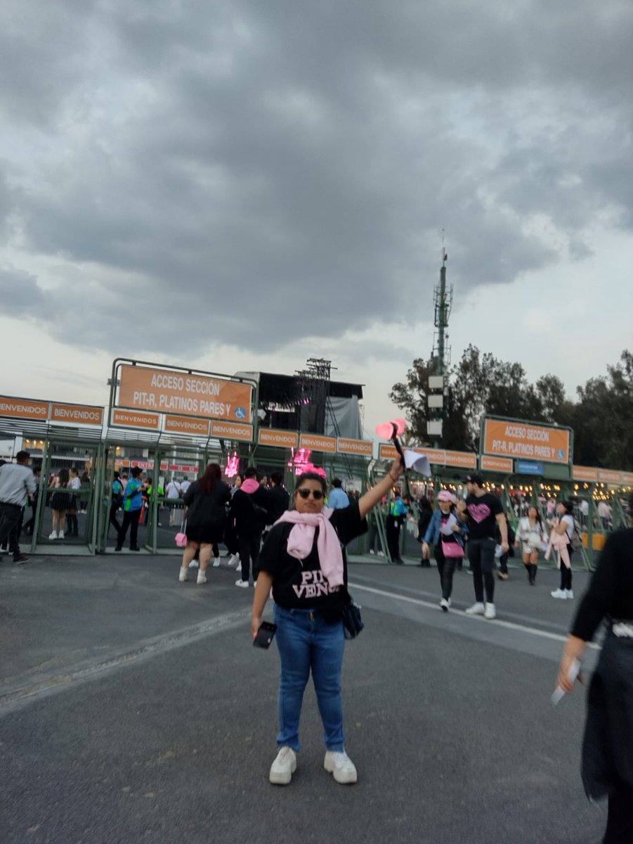 rech manoban tweet media