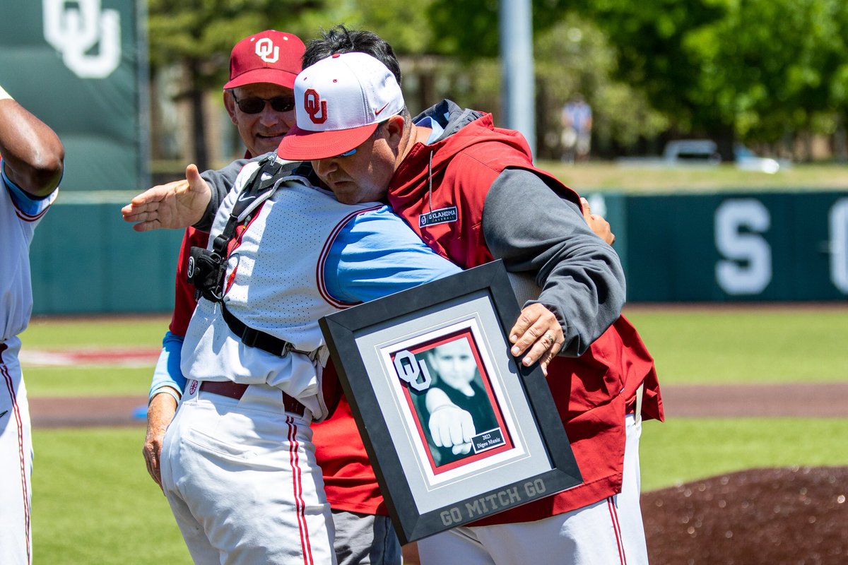 OU_Baseball's tweet photo. 2023 Mitchell Whitaker Award winner

𝐃𝐢𝐞𝐠𝐨 𝐌𝐮𝐧𝐢𝐳

#COMPETE | #KeepFighting https://t.co/GU5sejWh57