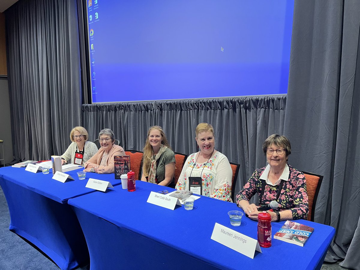 Honored yesterday to join fabulous panelists <a href="/Maureen_Iden/">Maureen_Jennings</a> <a href="/gaslightvt/">Victoria Thompson</a> <a href="/karen_odden/">Karen Odden</a> and <a href="/shericobbsouth/">Sheri Cobb South</a> at Malice Domestic conference for our panel on naughty women and social issues in historical fiction. <a href="/HistNovSoc/">Historical Novel Society</a> <a href="/levelbestbooks/">Level Best Books</a> #histFiction #historicalMysteries #HFChitChat