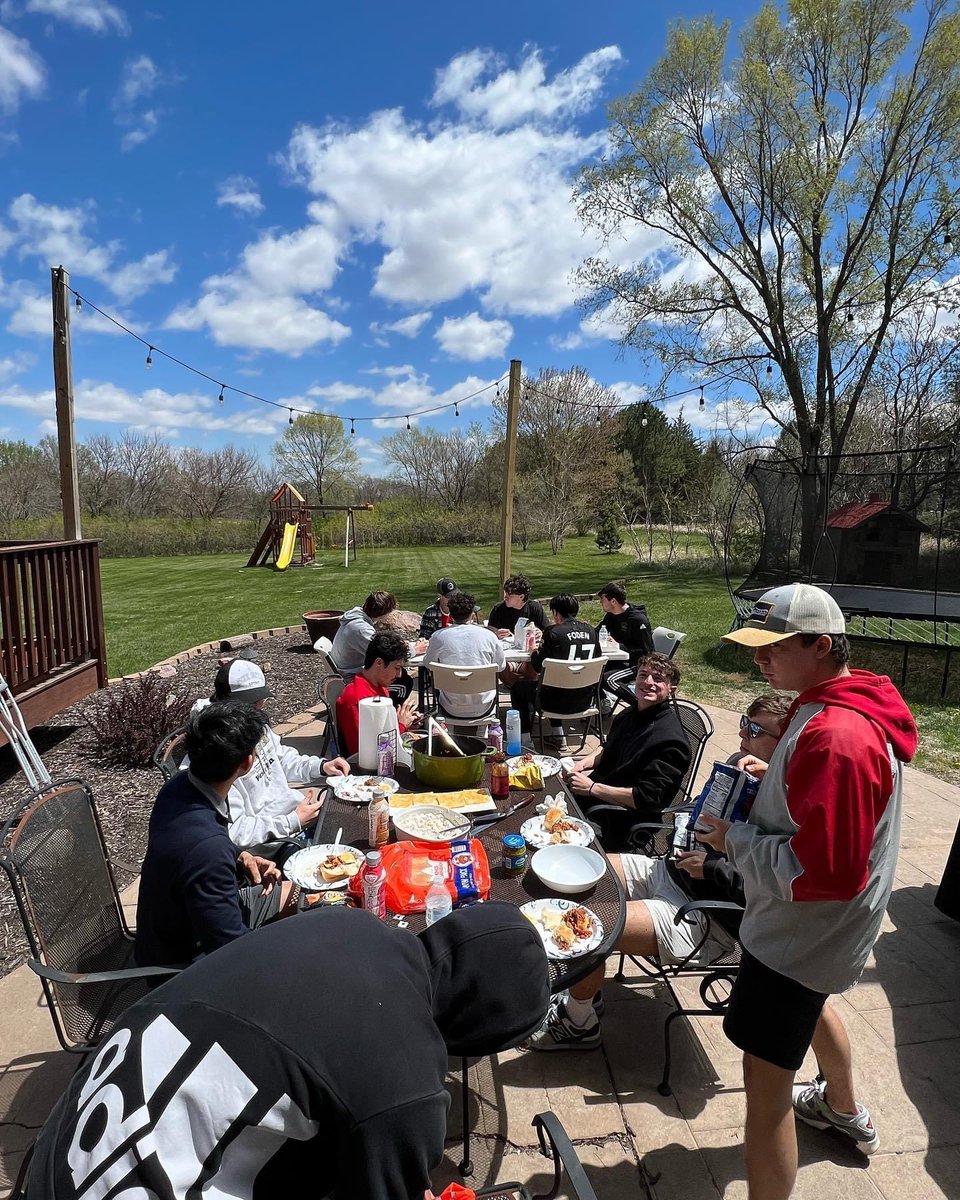 NWUMensSoccer's tweet photo. Taking a little study break for some team bonding and bbq at coaches house. Was a bit windy for pickleball but was at least good for a laugh! #goodtimes #pwolfnation https://t.co/LDEt57VDIl
