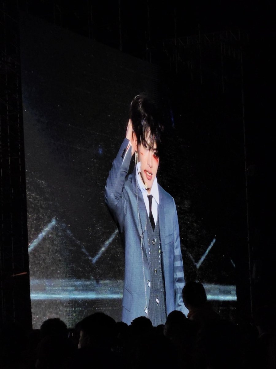 mouseofashes's tweet photo. ВНИМАНИЕ
НА СВЯЗИ ИЗ ДАЛЯНЯ
#dalian #huangminghao #黄明昊 #朱星杰 #zhuxingjie #尤长靖 #youzhangqing #china https://t.co/pFNHKaYJOp