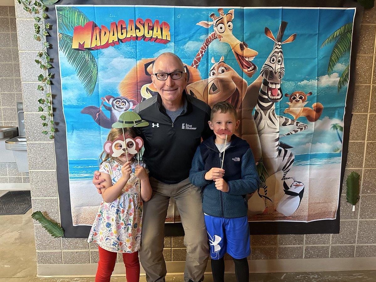 For my Bday I wanted to go to children’s musical with the GKs - “supa  fun” as Maisy says.