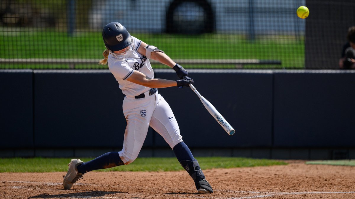 ButlerSoftball's tweet photo. Sixth inning HRs from @paigedorsett_ and @MoniqueHoosen spark @ButlerSoftball to series win over Georgetown

RECAP: https://t.co/GRVAahqgOy

#ButlerWay https://t.co/34vRNJJ88k
