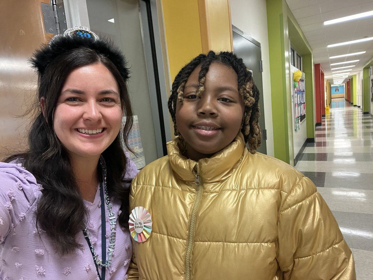 Ms. Hakanson tweet media