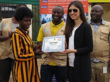 Sfrwanda1's tweet photo. Today @Sfrwanda1 in close partnership with #HHNGermany n @NyamashekeDistrict graduated 74 #YeweClub out-of-school teenagers n teenmothers as acontinous fight against teen pregnancies through #EconomicEmpowerment.After 6months doing #TVET,they’ve been awarded certificates of merit https://t.co/h8GjOy56lW