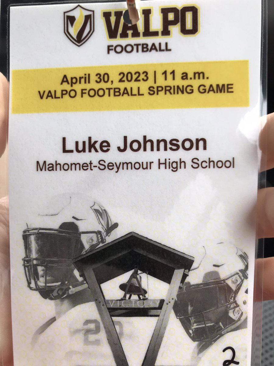 Had a great time visiting <a href="/valpoufootball/">Valpo Football</a> thanks for having me out!! <a href="/Coach_TMcC/">Coach Trevor McConnell</a> <a href="/CoachLFox/">Landon Fox</a> <a href="/MSBulldogFTBL/">M-S Bulldog Football</a> <a href="/BradAnd28528103/">Coach Anderson</a> <a href="/PrepRedzoneIL/">Prep Redzone Illinois</a> <a href="/OJW_Scouting/">Oliver James West</a> <a href="/CoachBigPete/">Peter "Coach Big Pete" Leinweber</a> <a href="/DeepDishFB/">DEEP DISH FOOTBALL</a> <a href="/damehova9/">Damon Simmons</a> <a href="/hddngemscouting/">Jordan Amaskane, MBA</a>