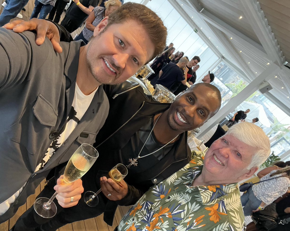 So it all begins!!! <a href="/DaveKozMusic/">Dave Koz</a> cruise sets sail tomorrow and I’m up first! 

A nice get together tonight (with my dad in tow) here in Barcelona 

Who’s coming ?

#davekoz #jonathanbutler #rickbraun #ericdarius #vincentingala #rayparkerjr