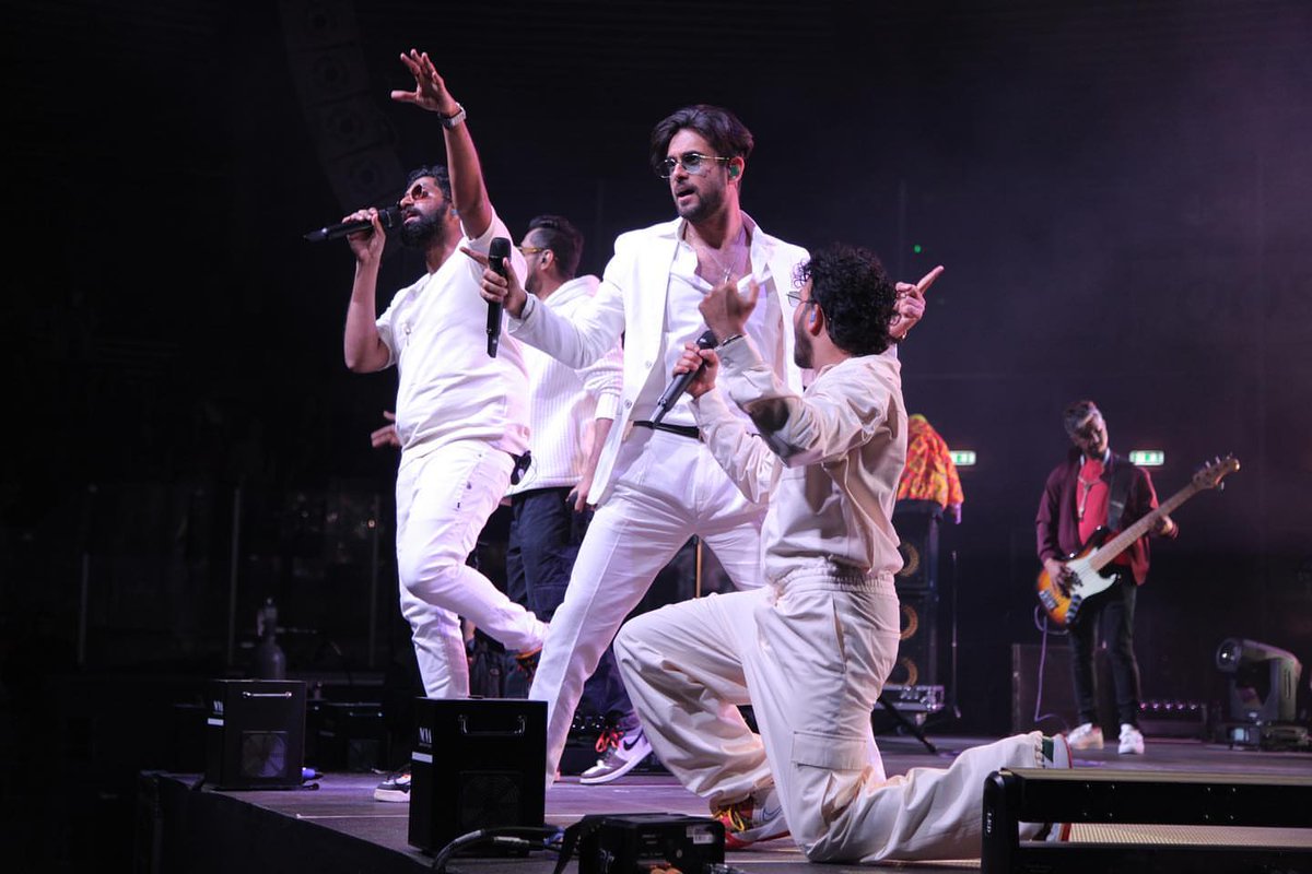 Sanam_Official's tweet photo. Holland, you were amazing!
Thank you for that energy and so much love. β€οΈ
#SANAMlive #Holland https://t.co/F9xLxGOCiG