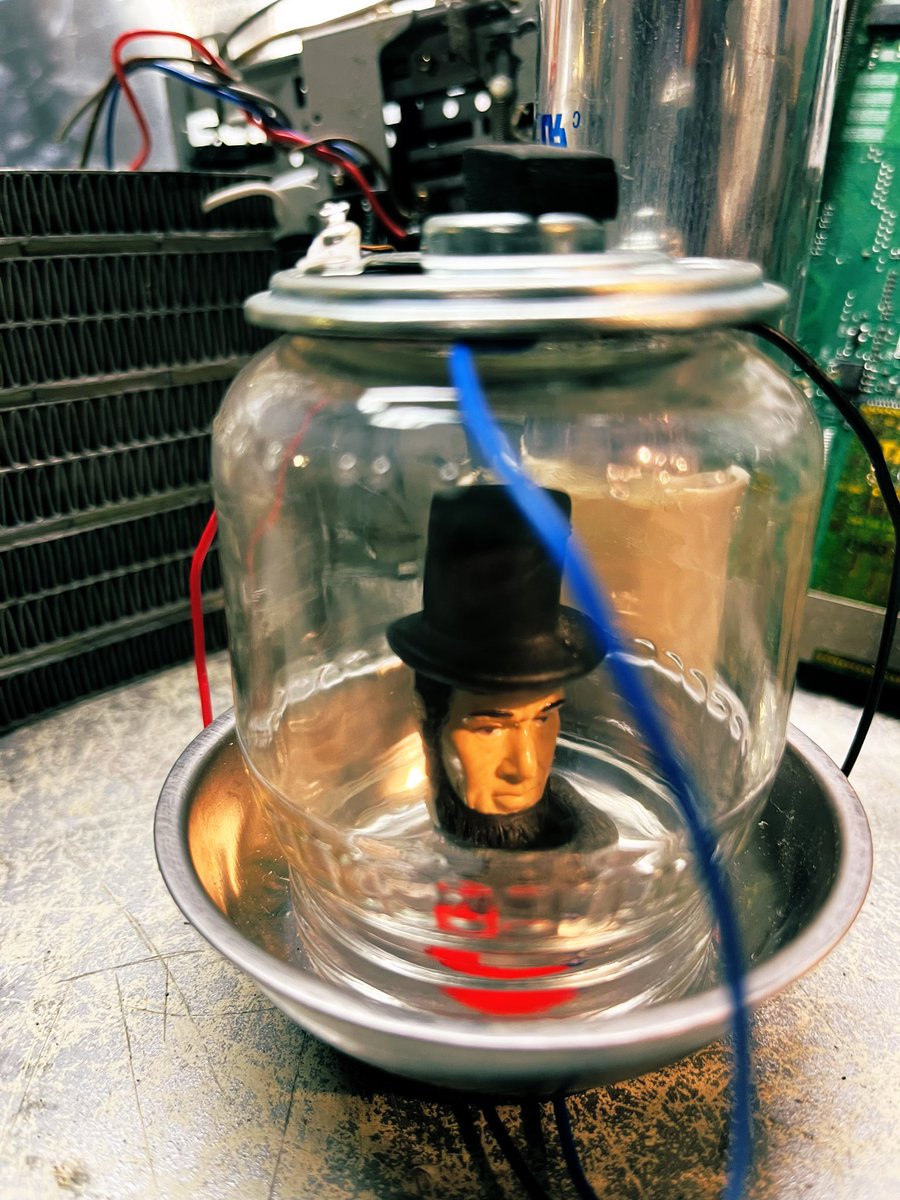 Rvorosma's tweet photo. BYW - I am keeping Lincoln’s head alive in my laboratory  #lincolnshead https://t.co/282xE6Z6EC