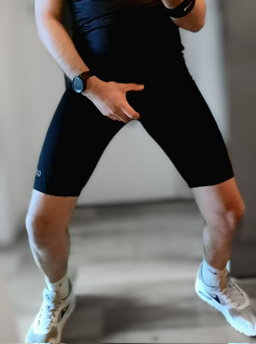 Lycral0ver's tweet photo. #Gay #running #lycrafetish https://t.co/CMP9r6gXL0