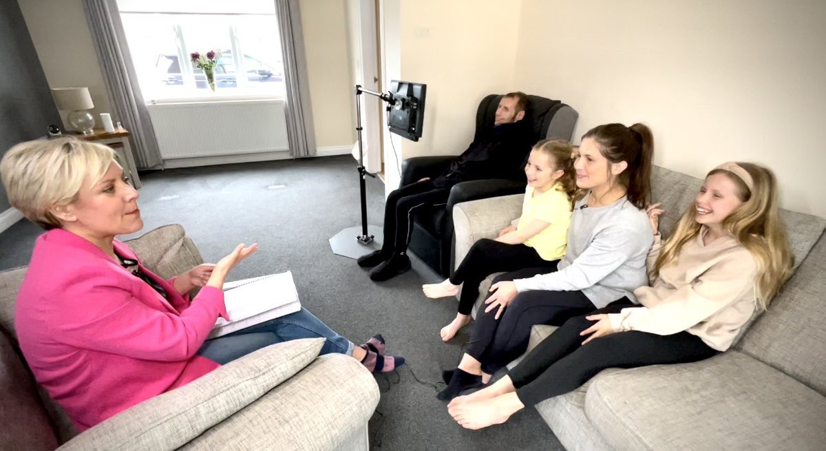 LisaAdlamitv's tweet photo. A privilege to spend a little time with @Rob7Burrow and his lovely family looking ahead to #RobBurrowLeedsMarathon and wife Lindseyโs preparations for the big day in a fortnightโs time. Report coming soon on @itvcalendar @runforall @LDShospcharity @mndassoc #RunForAMateWithAMate https://t.co/XCjBBap4xp
