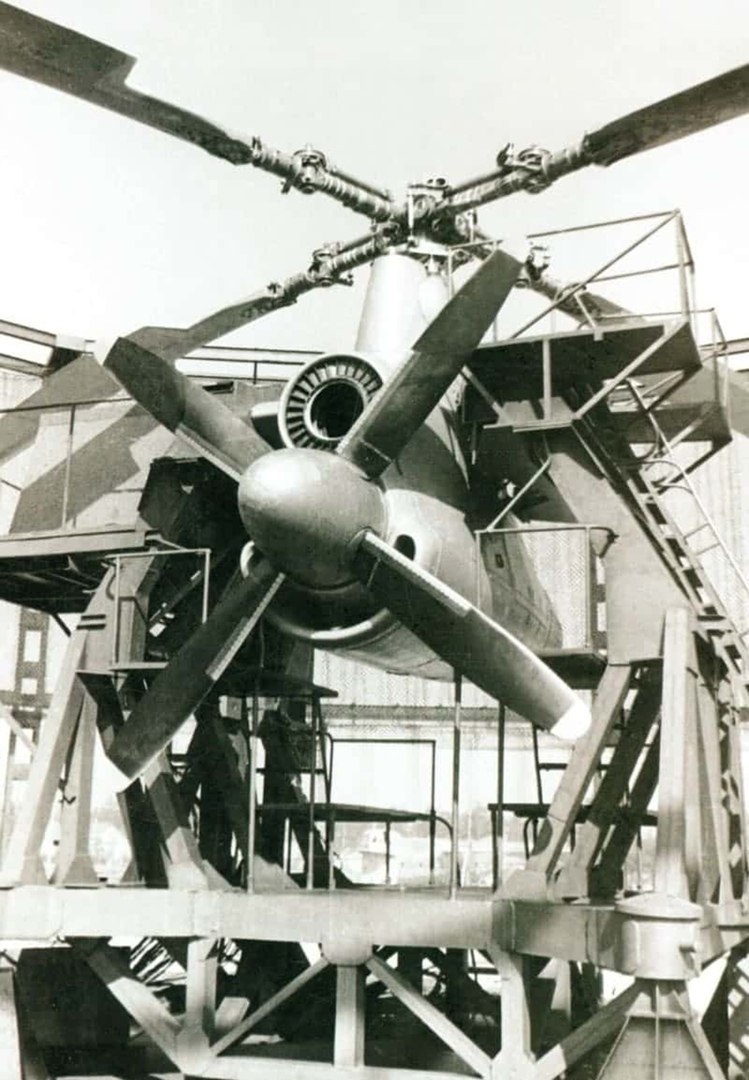 EnglishMow's tweet photo. 1957 Kamov Ka-22. Performance data: maximum speed - 356km/h; payload - 16 tones. The project was cancelled in favor of the more reliable and less complex Mil Mi-6 helicopter. 2 of 3 machines were lost during the test flights. #Kamov #Ka22 #Камов #helicopter #heli #авиа #avia https://t.co/i5qC1supgZ