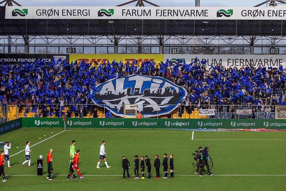 Mal_NA07's tweet photo. Tifoer til 5/5 kampe indtil videre i slutspillet! 
Støt op om tifoarbejdet på: 33392 så vi kan forsætte det visuelle arbejde!

#ultratwitteragf https://t.co/G0O5OgBPaC