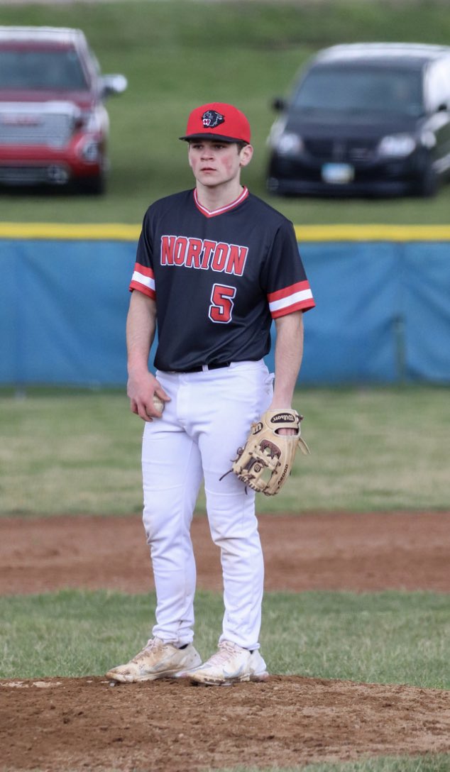 NortonBaseball_'s tweet photo. C/INF @TannerCool3 

Future Plans - Pursuing a degree in Aerospace Engineering @ KSU

Favorite ⚾️ Memory - Sectional Finals against Firelands. Fighting back to get the W!

Advice - Don’t forget you’re a team. Win together. Lose together.

Dugout Chatter - BRING IT ON HOME JOHN B https://t.co/gUUjVr9Niz