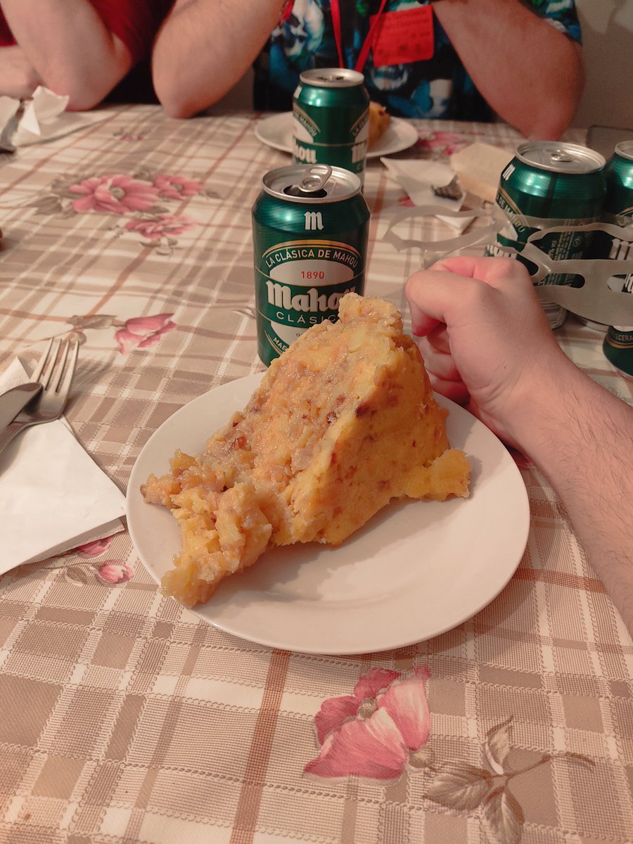 ffunness's tweet image. TENEMOS NUEVO RÉCORD: 5 KG DE TORTILLA

Muchas gracias a mis ayudantes ☺️