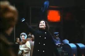 mbkirwan1's tweet photo. Remember the opening credits to the Mary Tyler Moore show where she is walking downtown and joyfully throws her hat in the air due to her excitement of beginning her career?  What will it take before we can see that scene repeated in Jacksonville? https://t.co/LXdCdTUG62