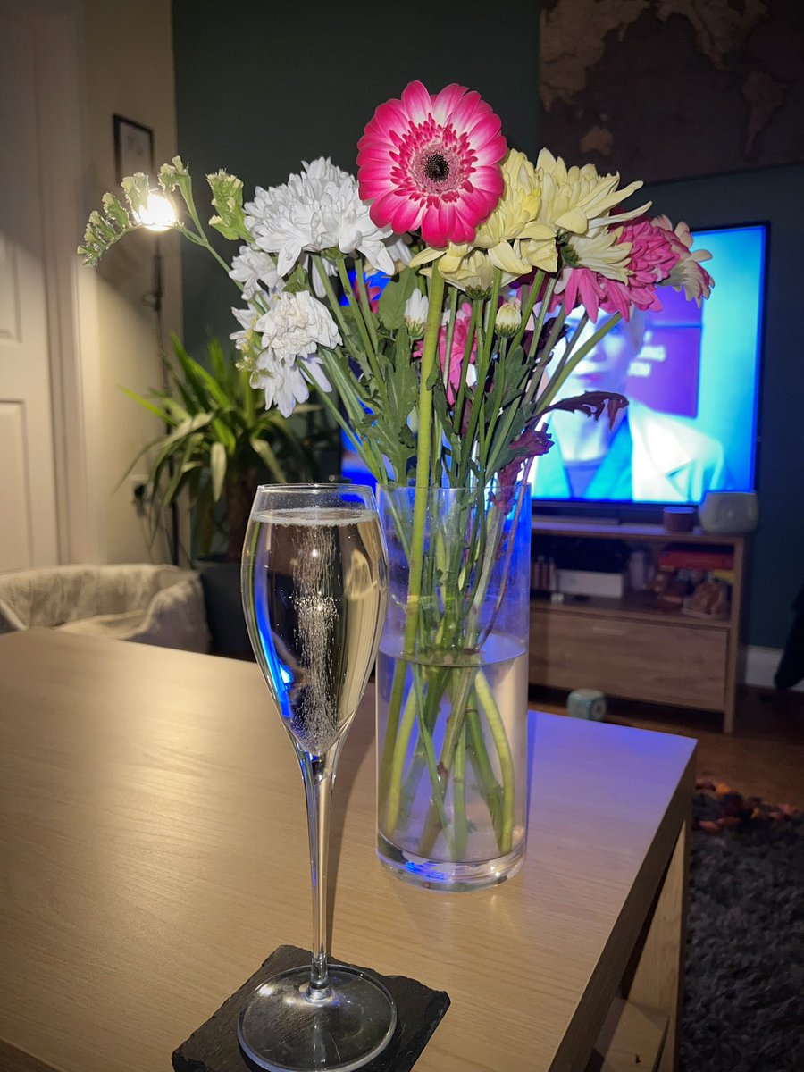 rhi 🍒 tweet media