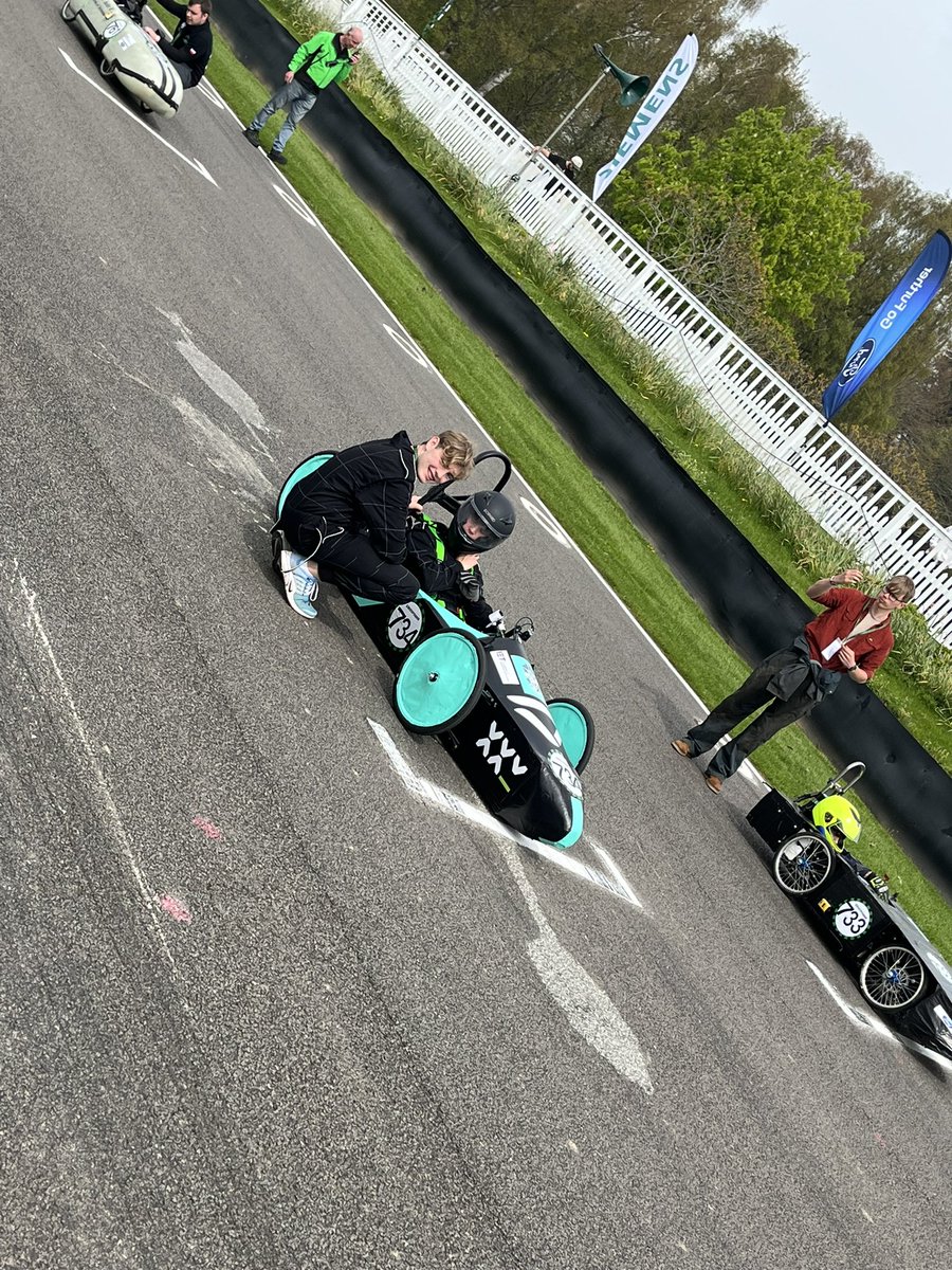 EpsomC_Science's tweet photo. 🏎️ A great day of @Greenpowertrust racing that the whole team enjoyed! Freddie finishing 4th in F24+ Kit car class and a stunning come back drive from Sophia to take us from 71st to 23rd in race 2 of the F24 category!  Well done all! 👍 🏎️@Veloce_Racing  @xxvsportswear https://t.co/HuUA7ZcsxQ