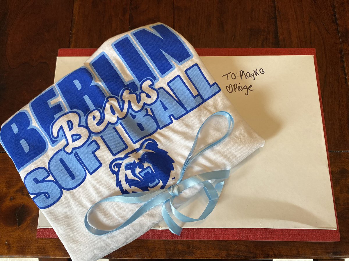 Special Delivery Sunday <a href="/BerlinBearsSB/">Berlin Bears Softball🥎</a> <a href="/CoachHaskins14/">Coach Haskins</a>! So excited to be there for Teacher Appreciation on Tuesday! #clawsup